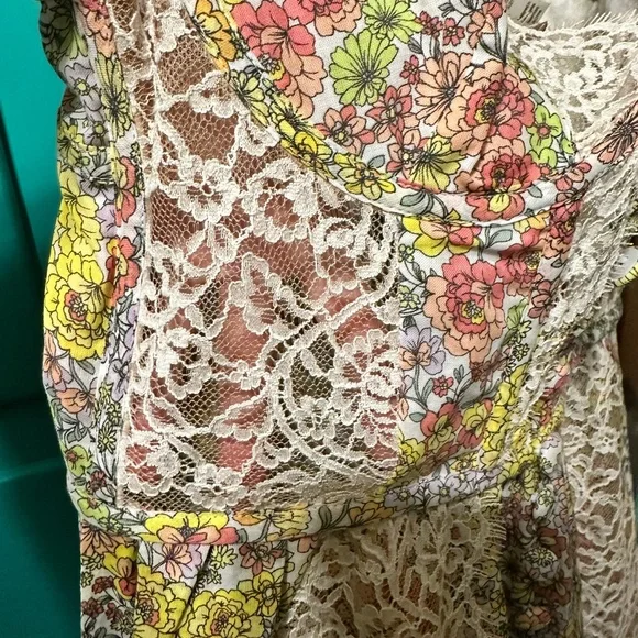 For love and lemons dress small - Picture 4 of 7